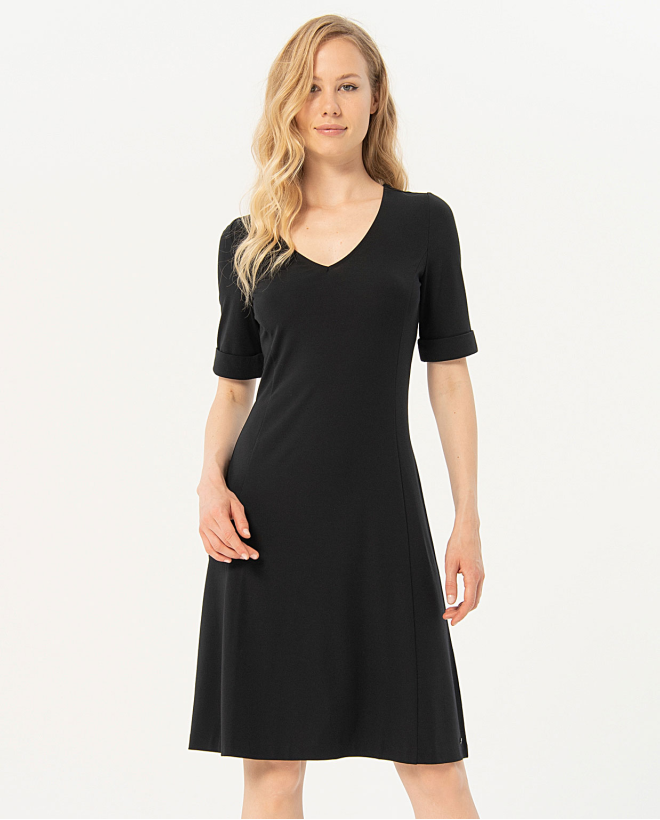 Vestido midi elástico liso Negro