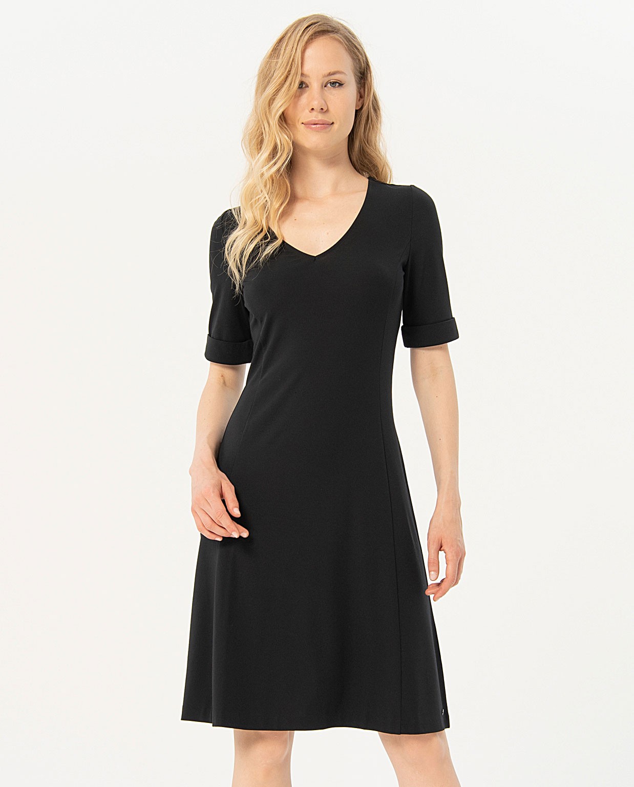 Vestido midi elástico liso Negro