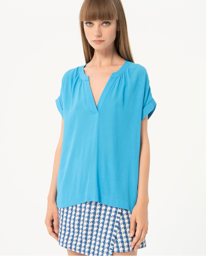 Blusa crepe manga caída lisa Azul