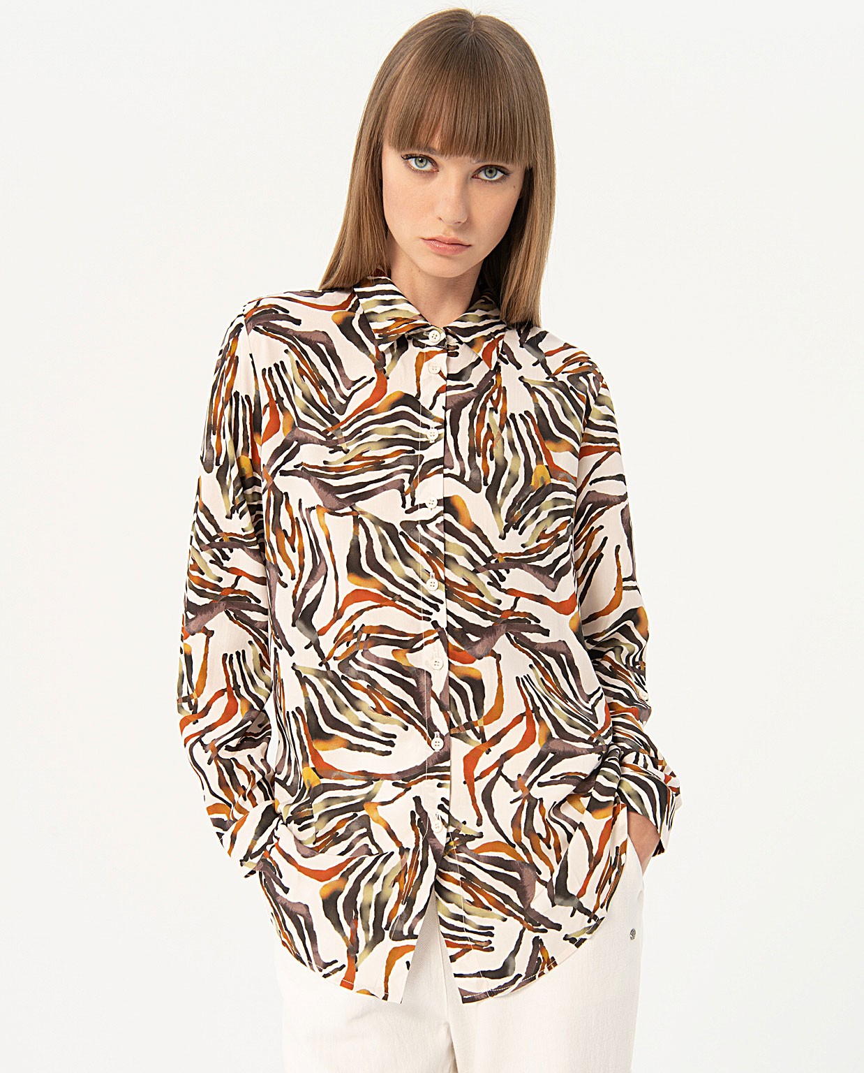 Camisa manga larga estampada Negro