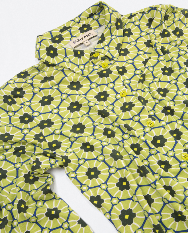 Camisa de manga larga. Elástica. Estampado Verde
