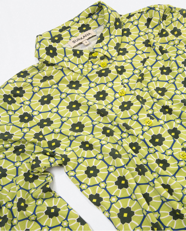 Camisa de manga larga. Elástica. Estampado Verde