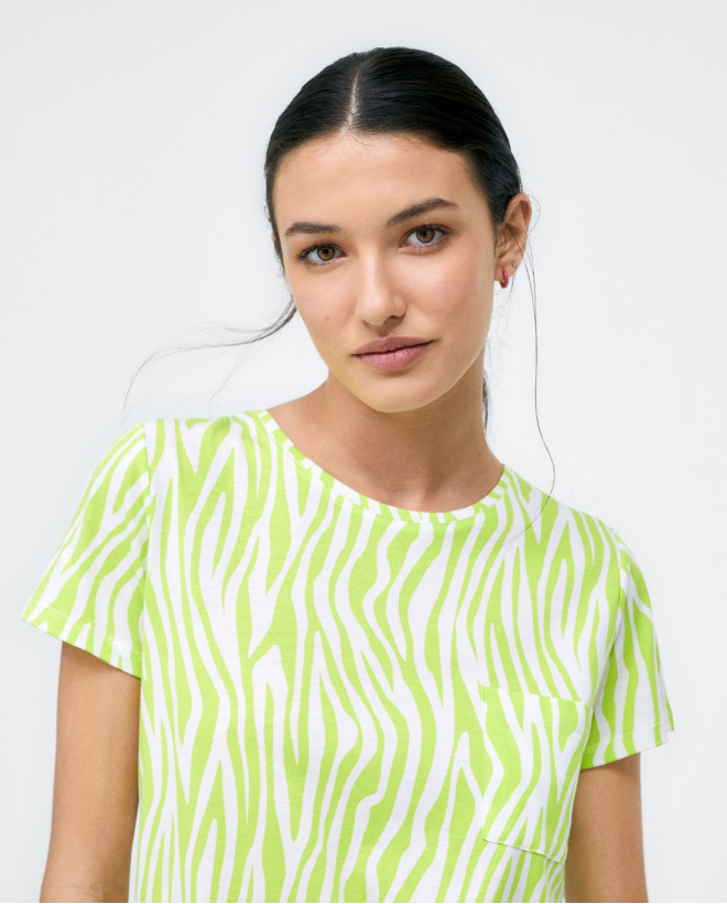 Short sleeve t-shirt. Stripes print Acid green