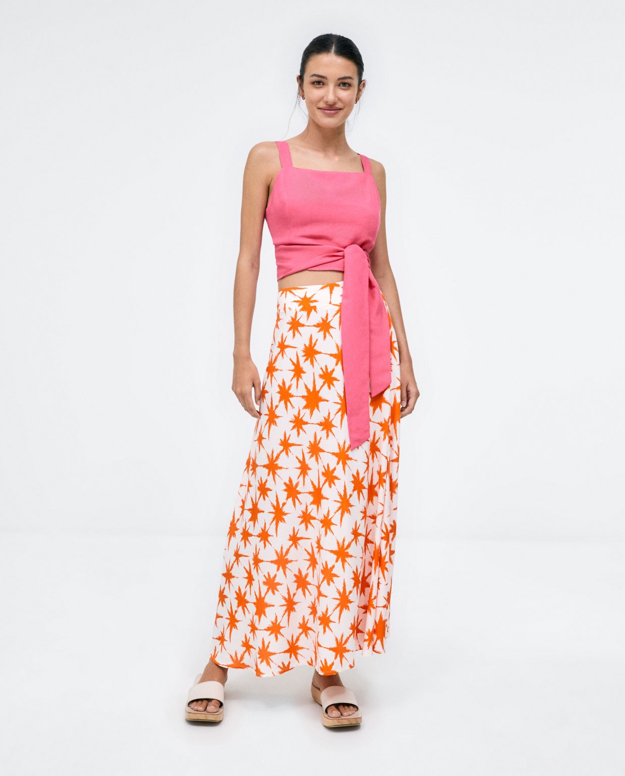 Tank top knotted at the waist. Plain  Fuchsia