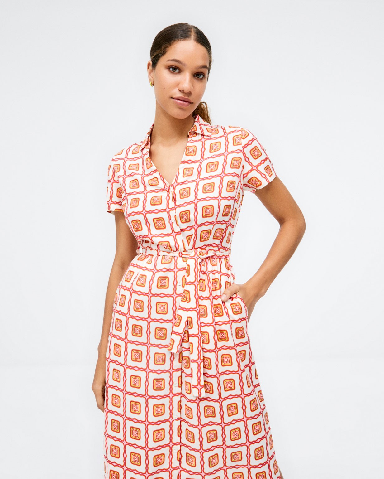 Long shirt dress. Short sleeves. Coral