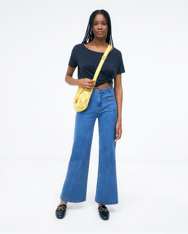 Long jeans with pockets....