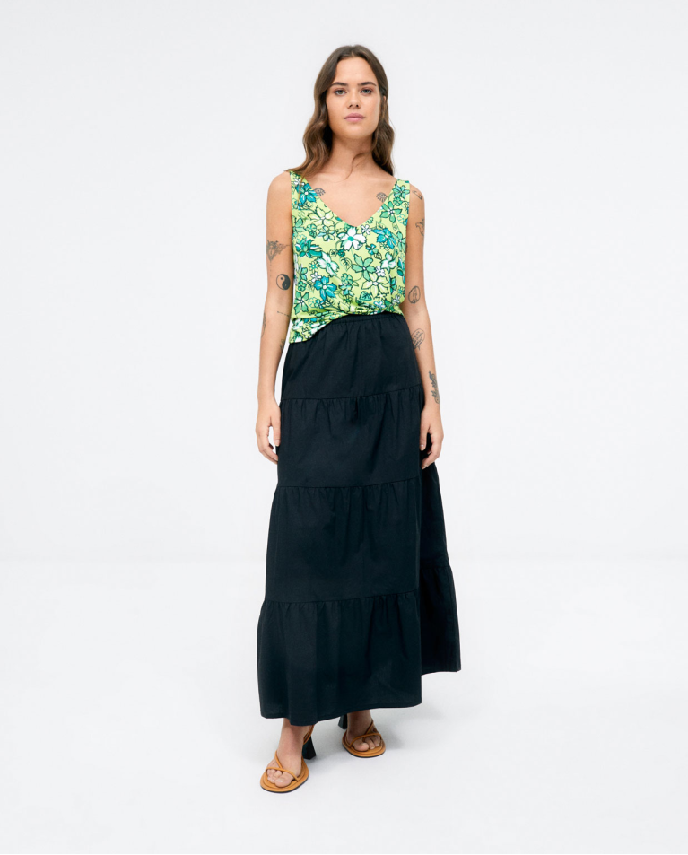Camiseta de tirantes. Cuello en V. Estampado Verde