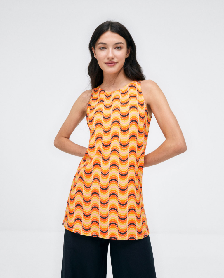 Camiseta larga sin mangas. Estampado Naranja