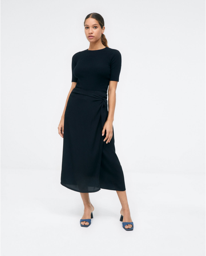 Pareo skirt with side knot. Plain e Black