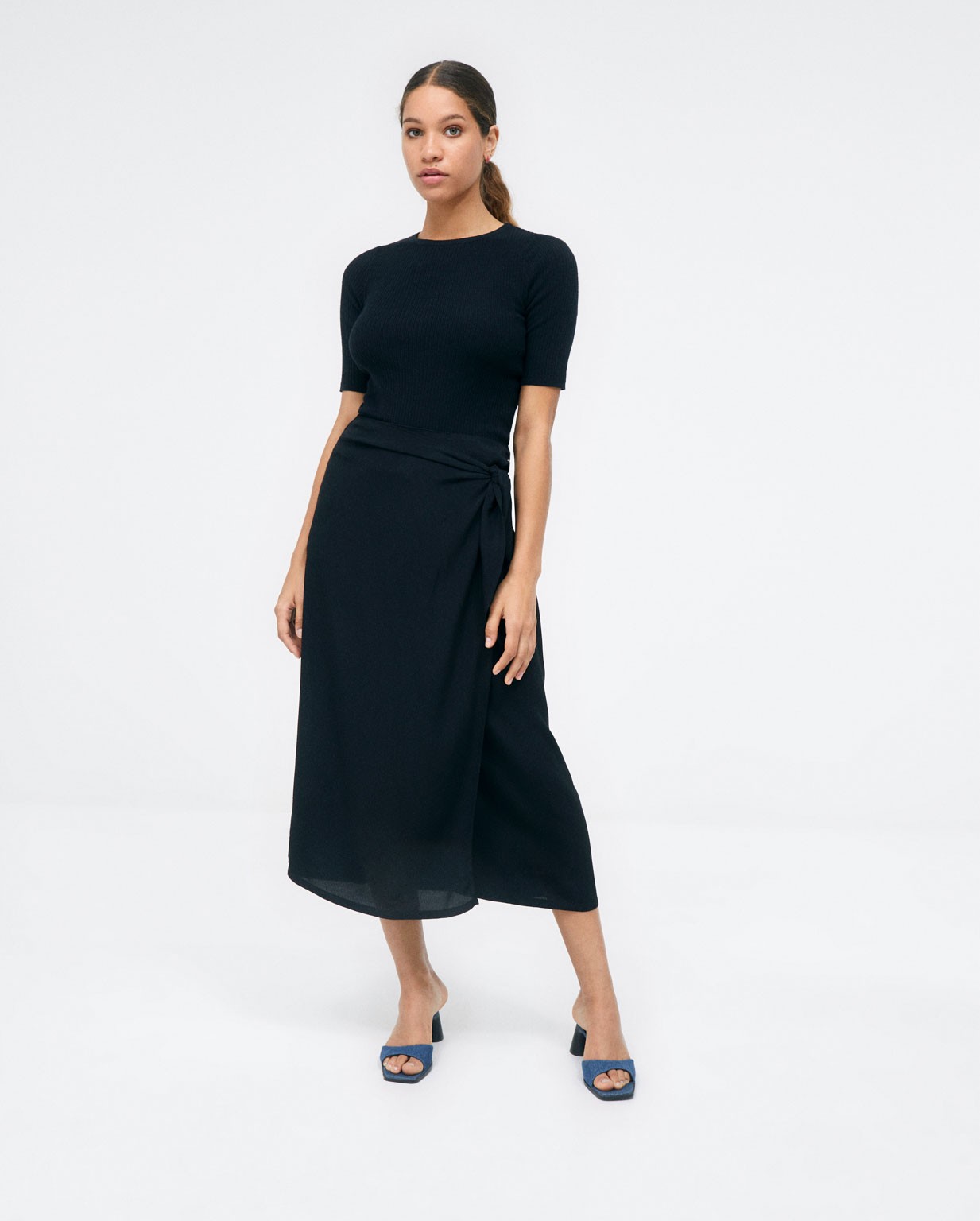 Pareo skirt with side knot. Plain e Black