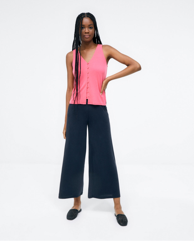 Strappy blouse. V-neck. Elastic. Fuchsia