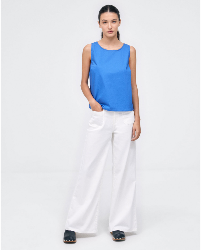 Sleeveless T-shirt. Smooth Blue