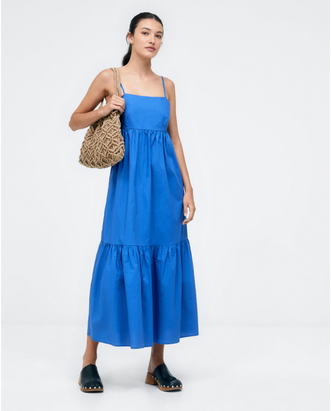 Vestido largo de tirantes con volante. Liso Azul