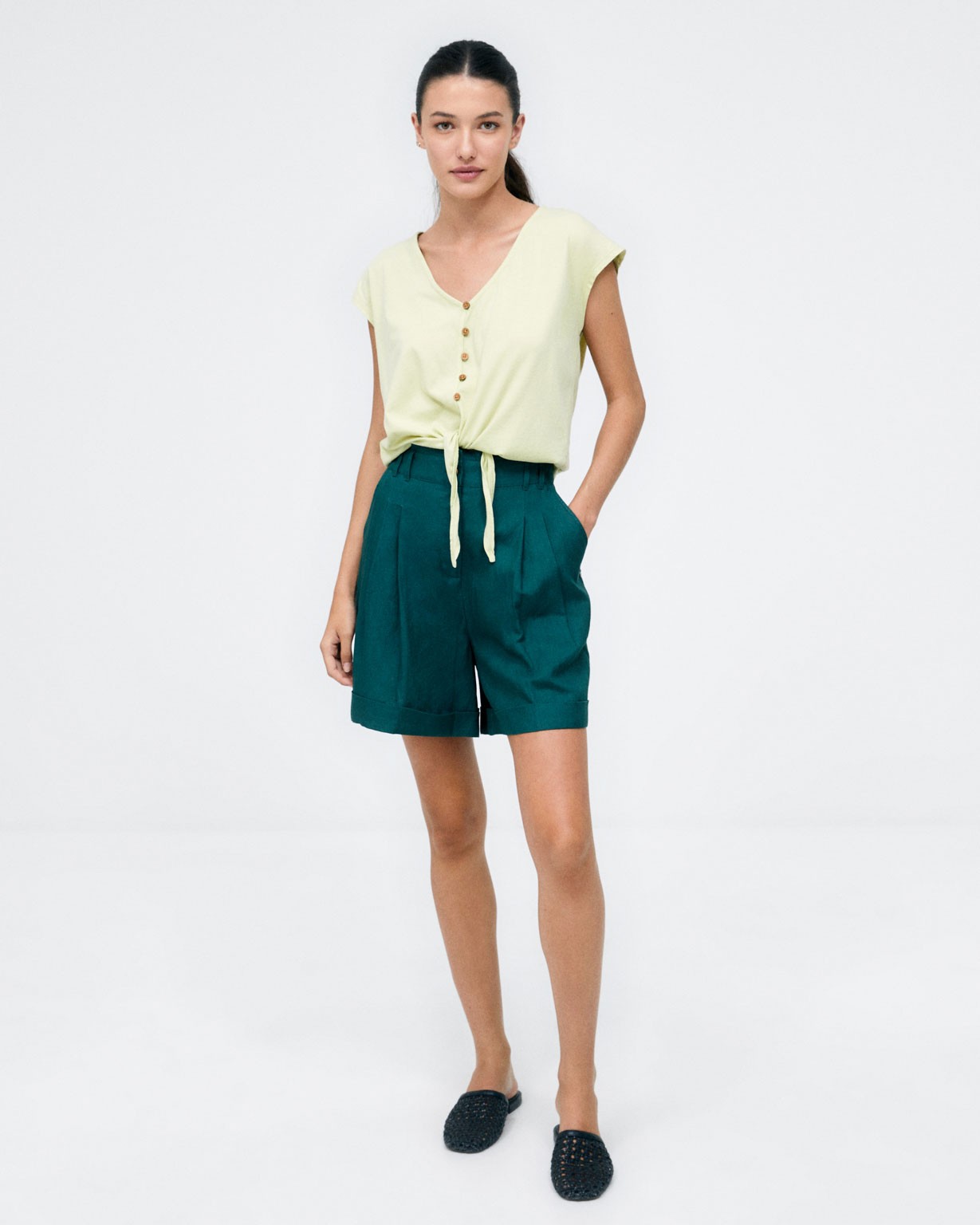 Japanese knotted sleeve top. Elastic. Plain. Acid green