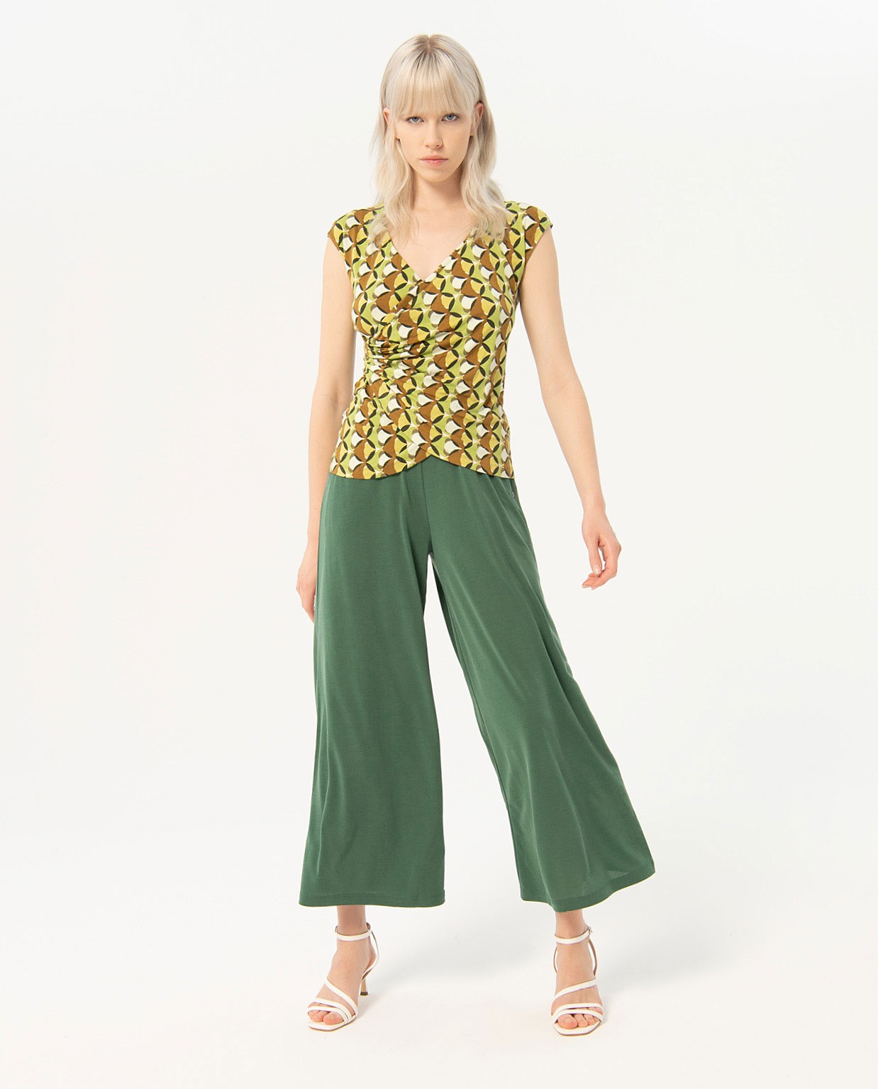 Top ajustado y cruzado estampada Verde