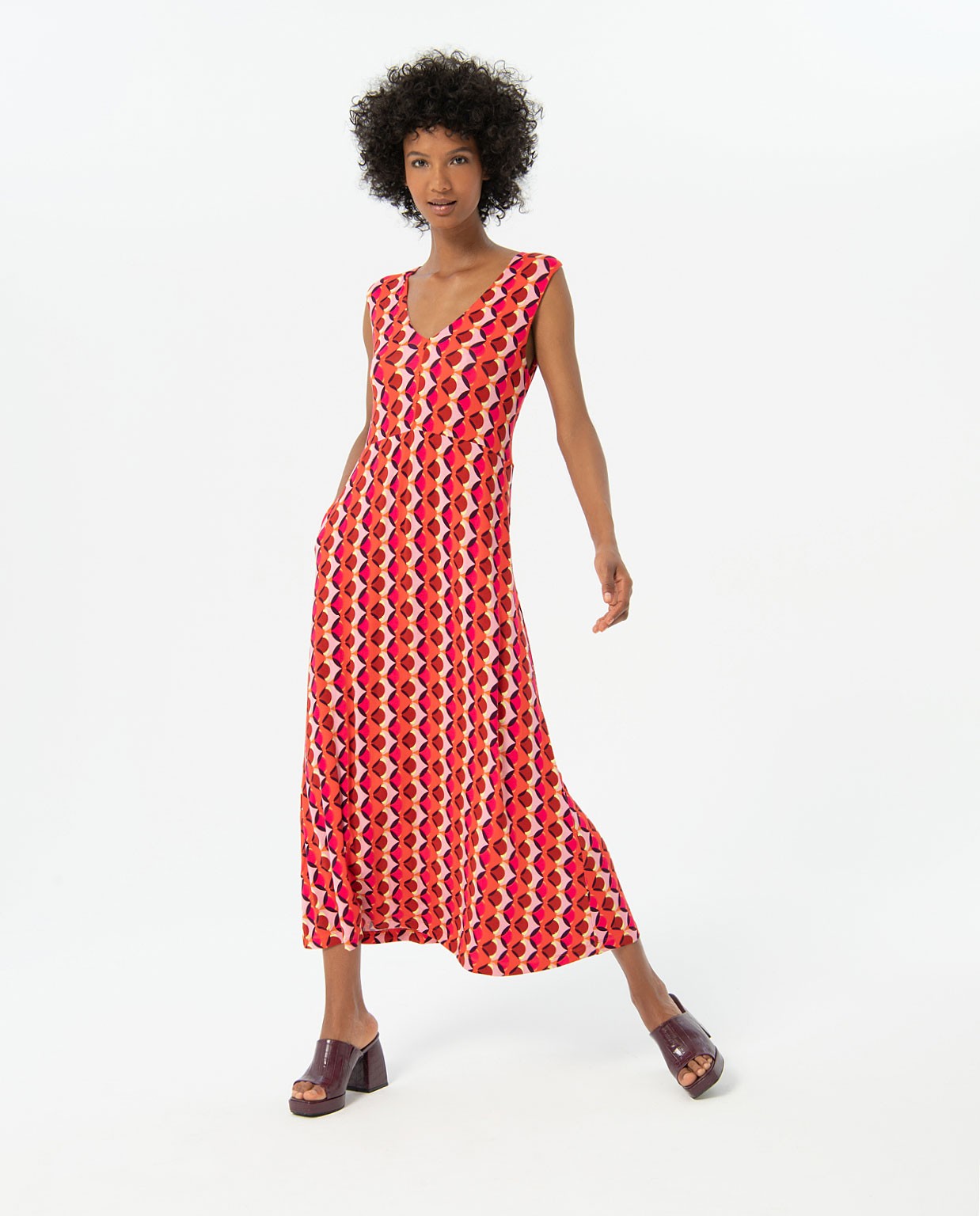 Vestido largo escote V estampado Fucsia
