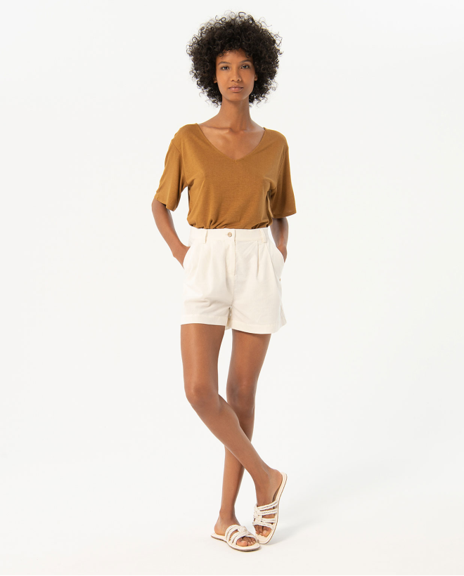 Short tiro alto con pinzas liso Blanco