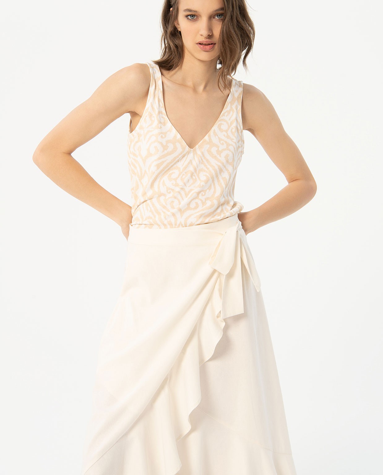 Plain ruffled sarong skirt White