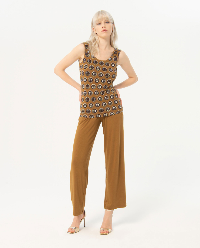 Camiseta tirante ancho estampada Kaki