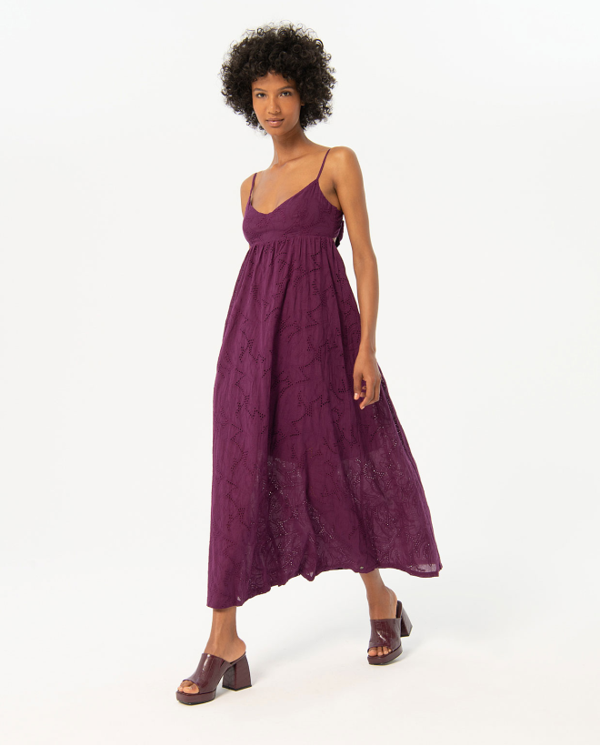 Vestido largo con bordado y calado liso Granate