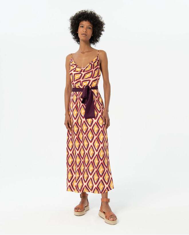 Vestido largo satinado estampado Granate