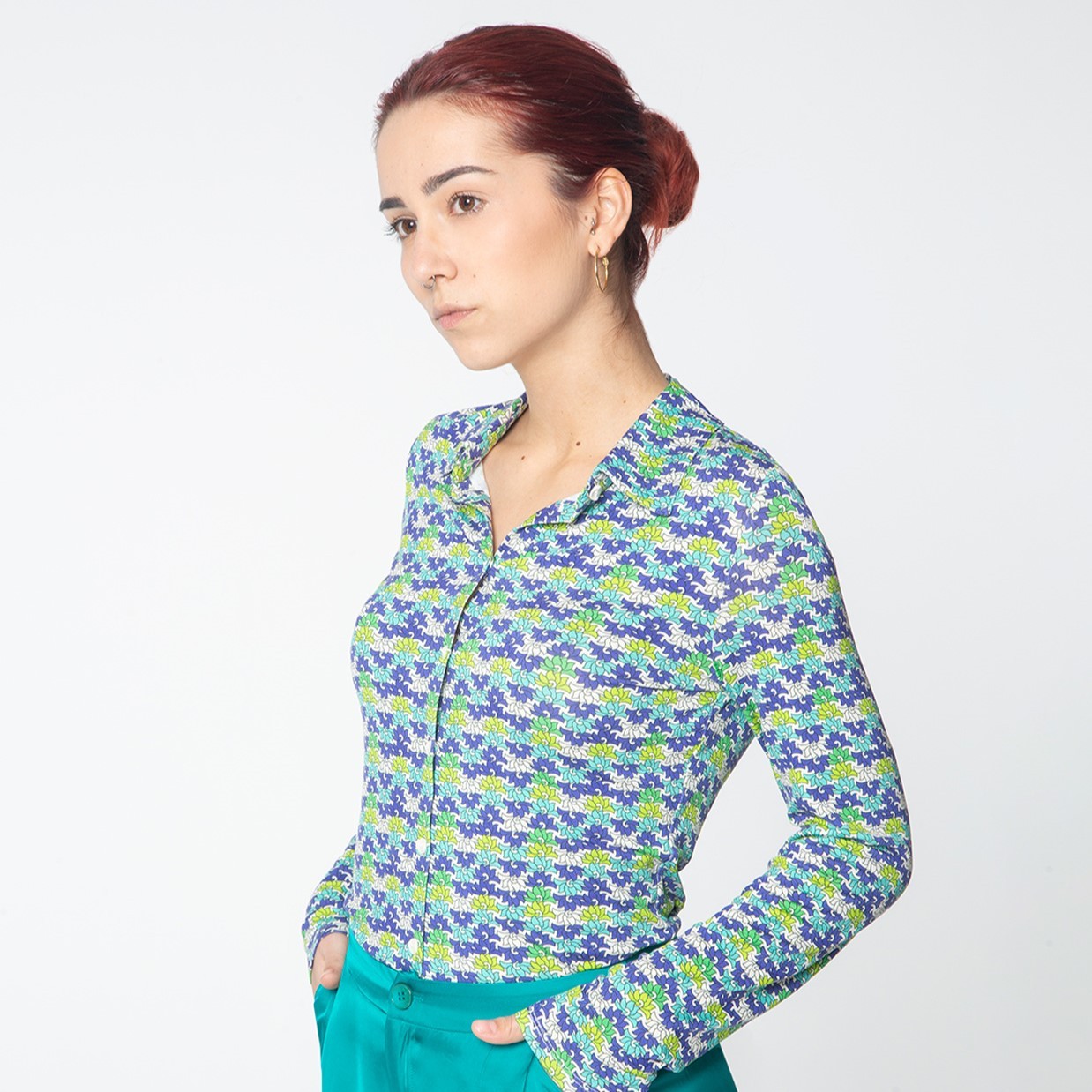 Camisa manga larga. Elástica. Estampado Azul