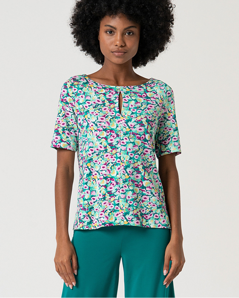 MU:Camiseta com decote canoa e manga até o cotovel Verde água