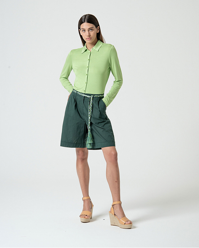 MU: Bermudas con detalle cinturón fantasía Verde Botella