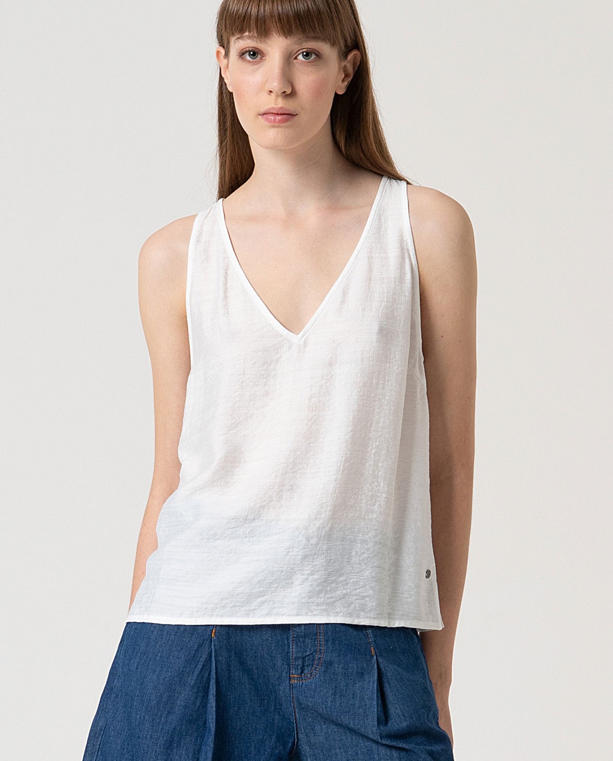 MU:Top de alças  decote em V Branco