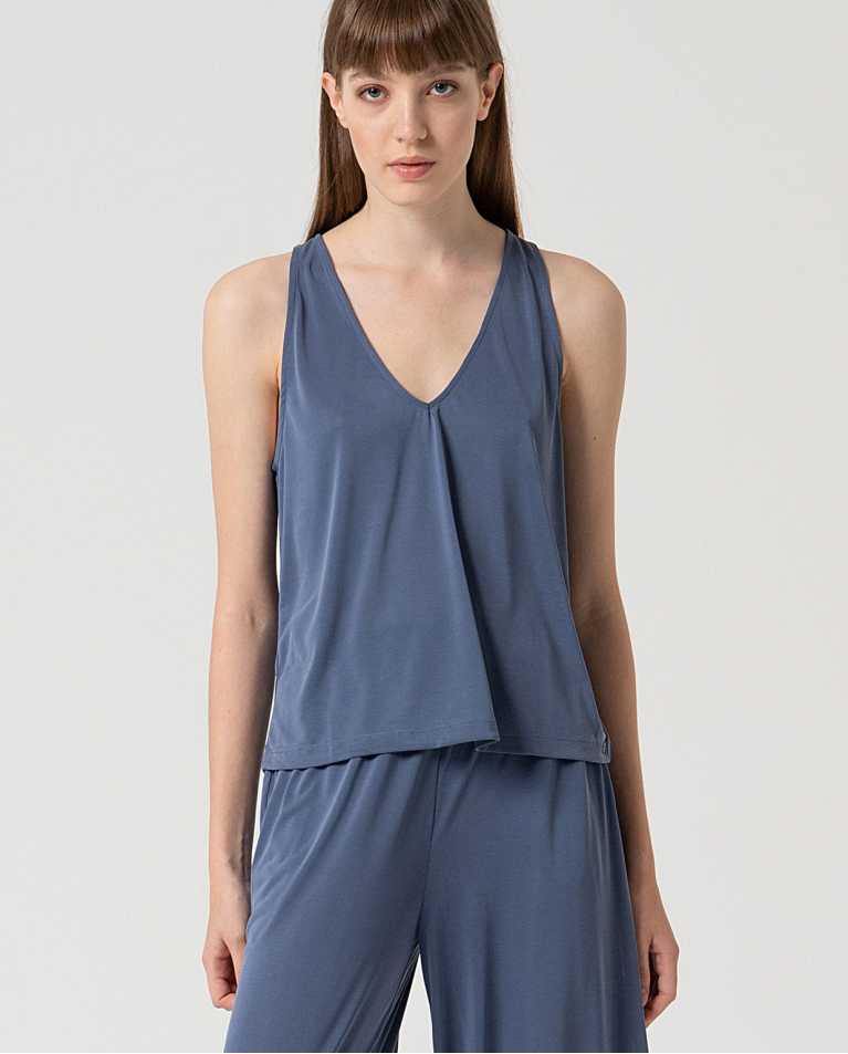 MU: Top escote pico Indigo
