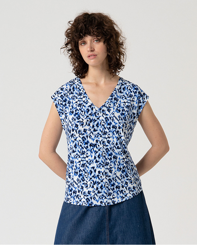 MU:Camiseta com decote em V Azul