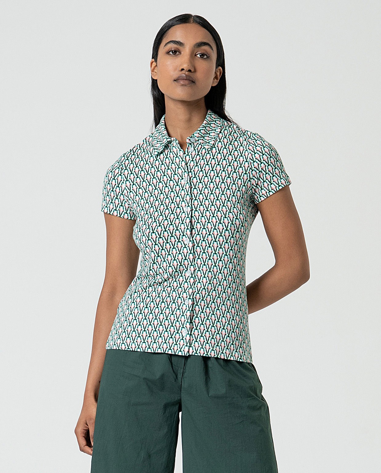 MU: Camisa manga corta Verde