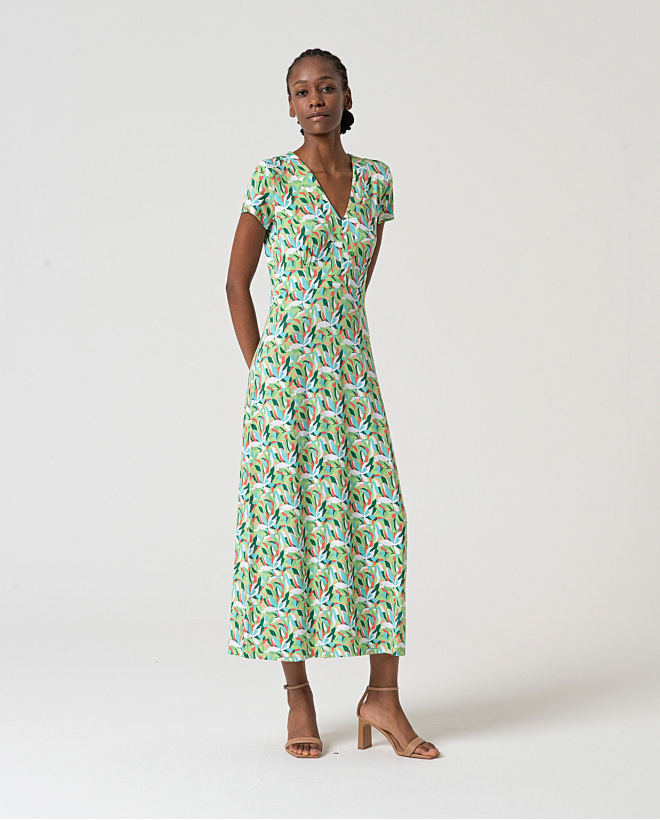 MU:Vestido longo com decote em V e manga curta Verde