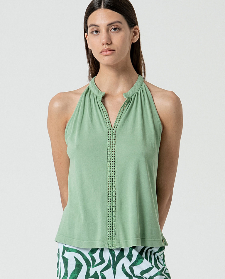 MU:Top de alças com abertura frontal Verde