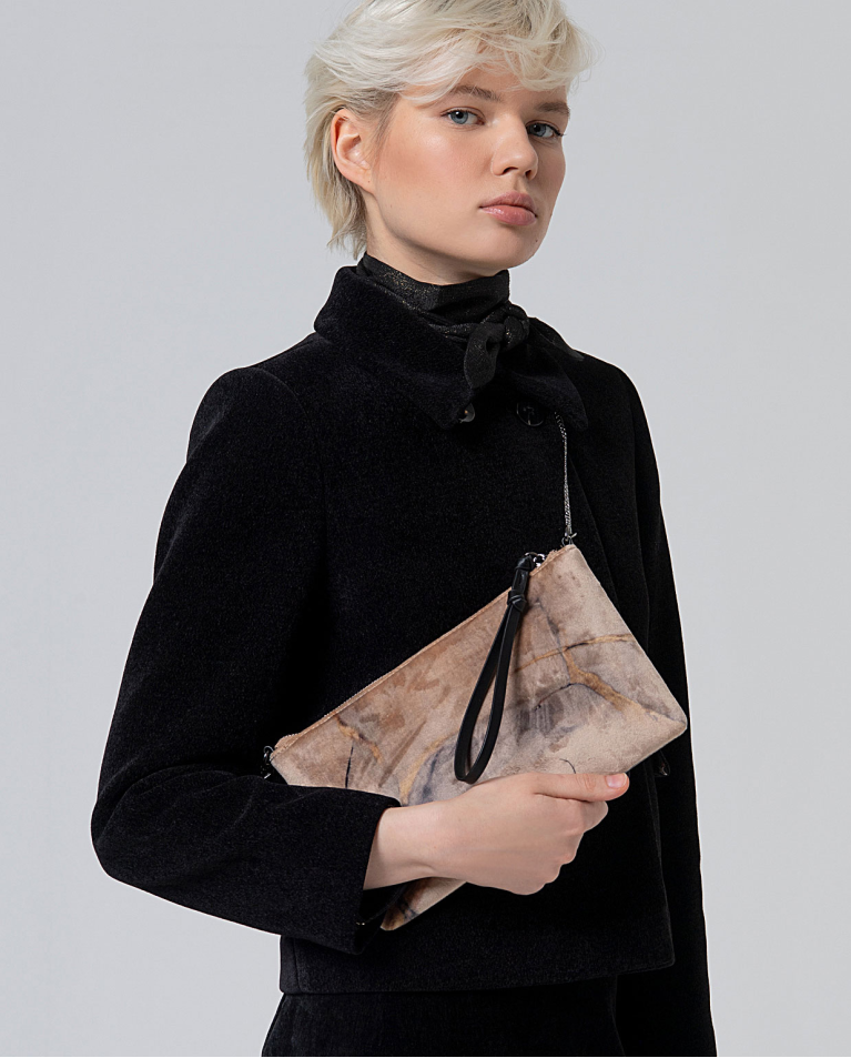 Cartera de mano de terciopelo con doble asa Beige