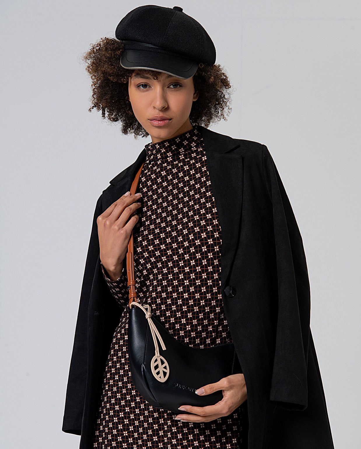 Bandolera con el interior estampado Negro