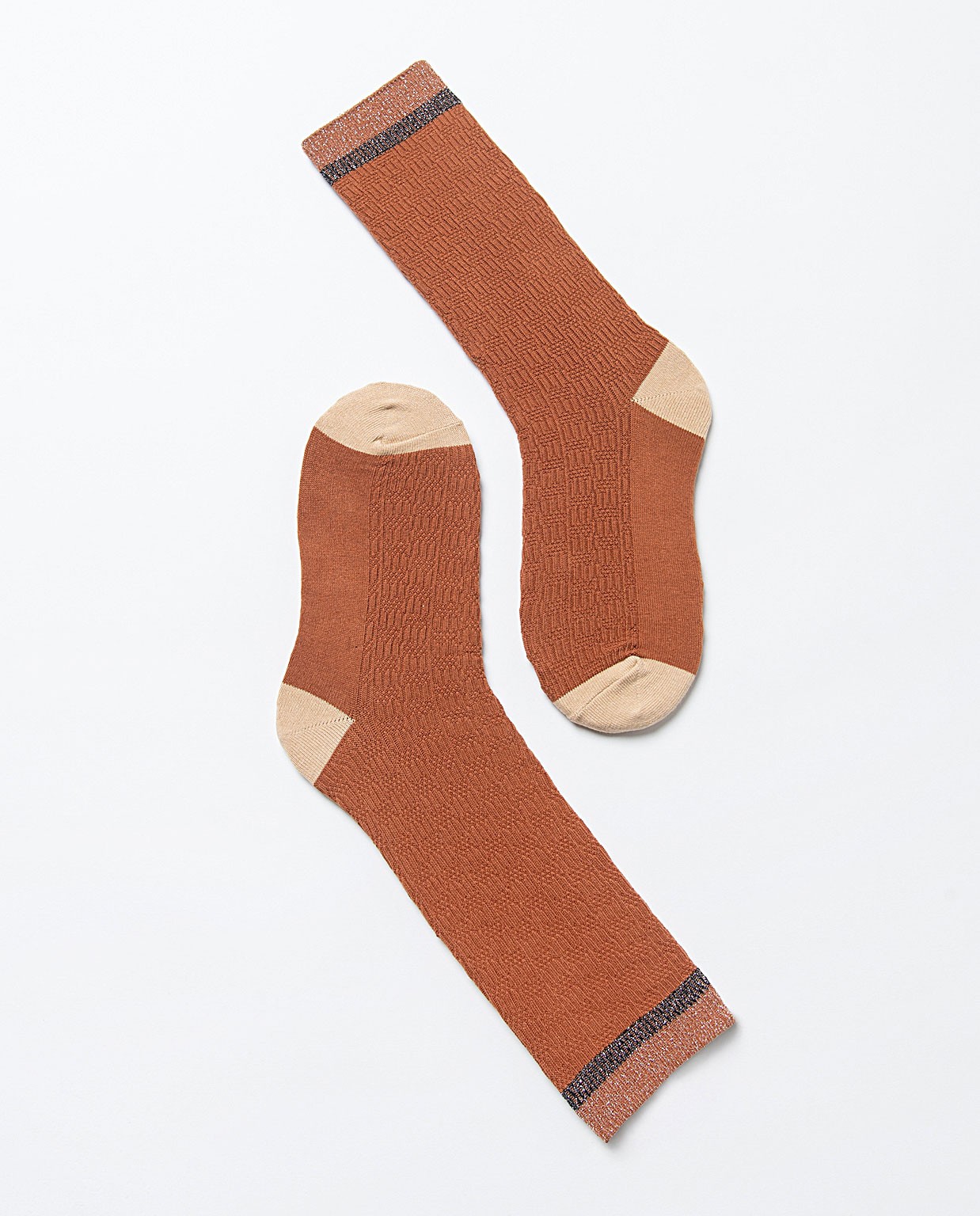 Long socks with texture and lurex Brown