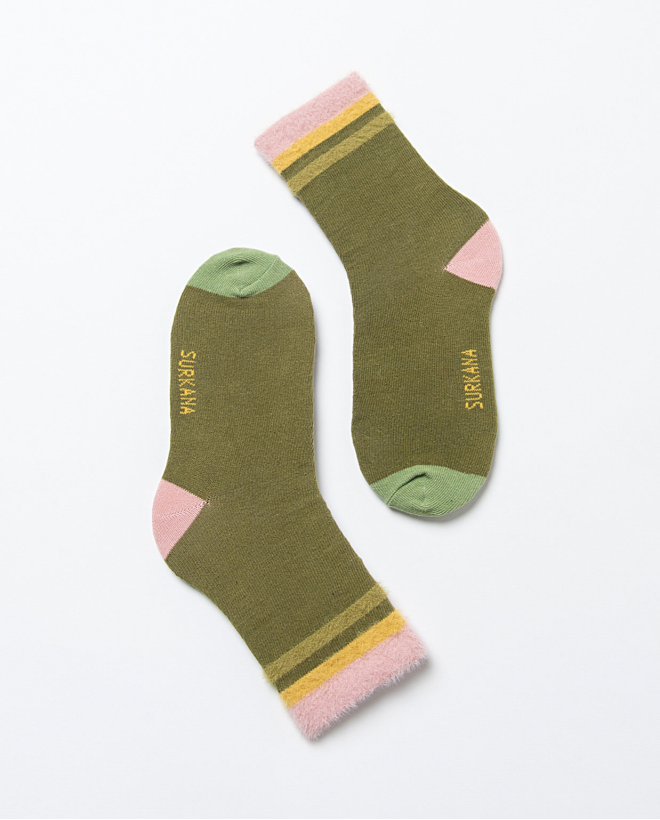 Medium jacquard socks with fur detail. Green