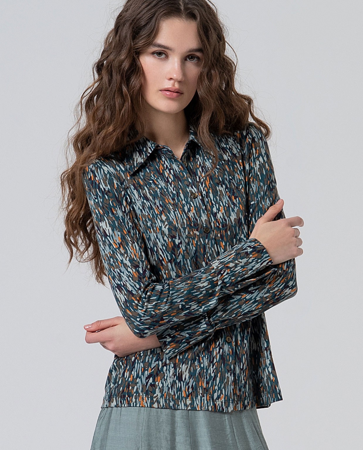 Camisa elástica y fluida manga larga Azul petróleo