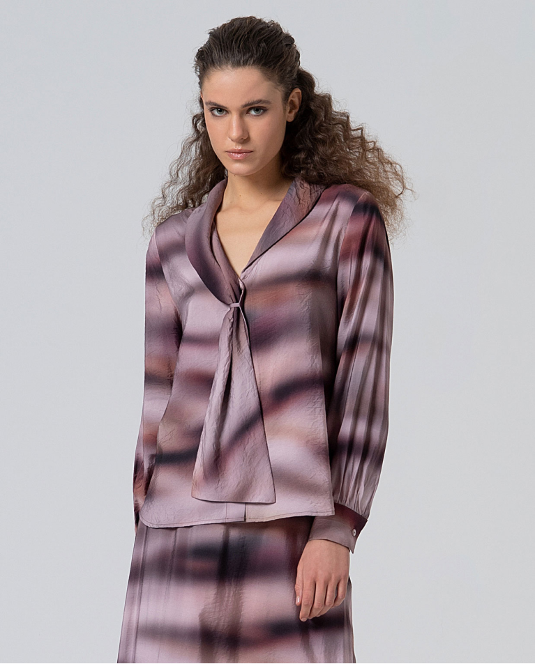 Fluid blouse with V-neckline and lacing Grey