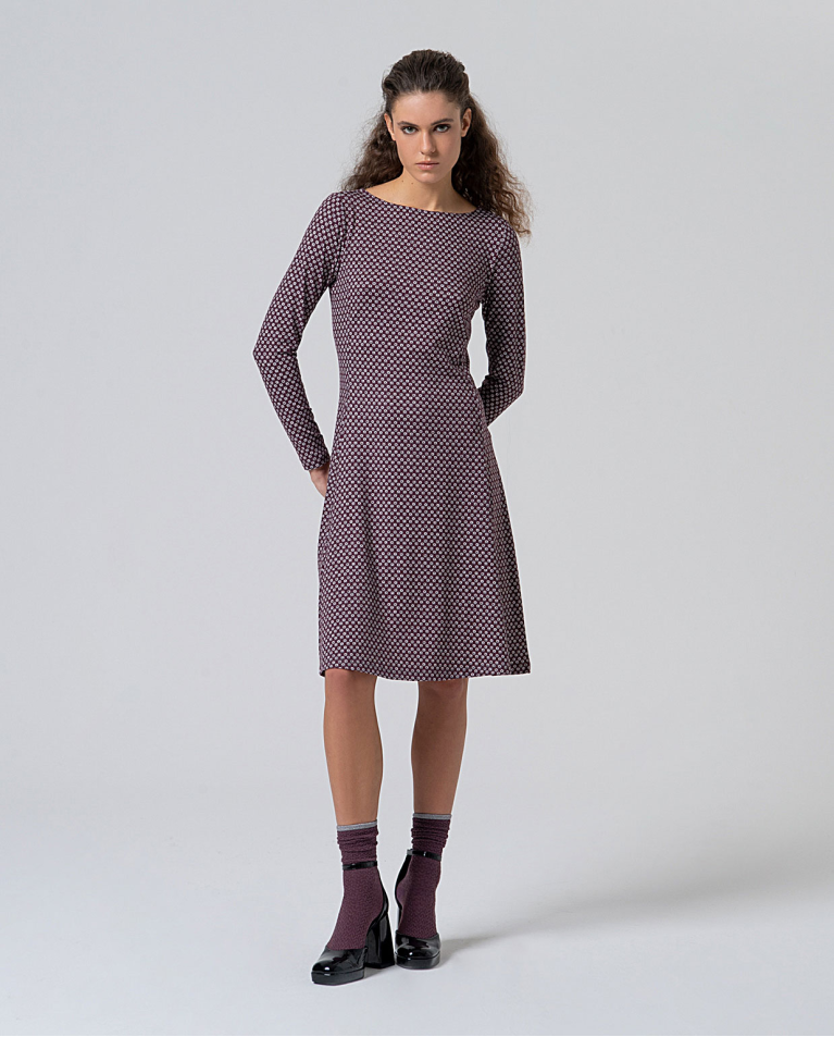 Vestido elástico entallado corte evasé Gris
