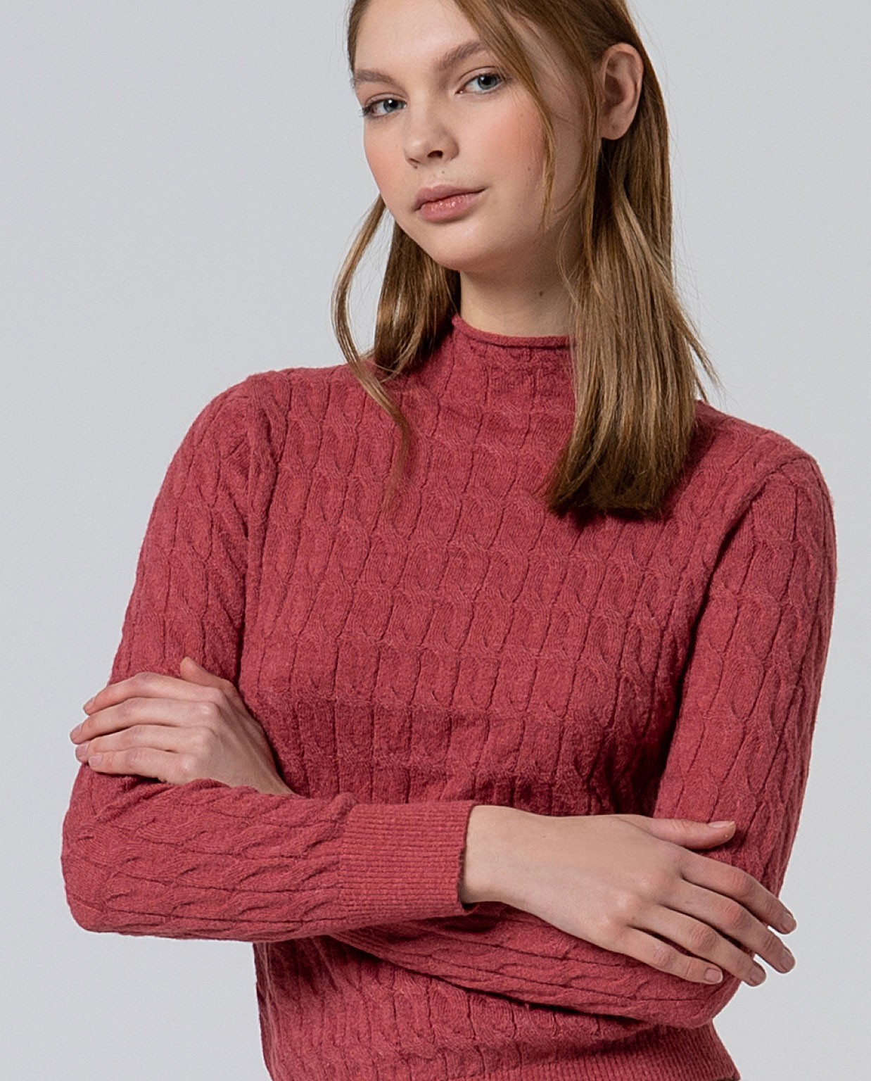 Jersey de punto trenzado y cuello perkins Rosa