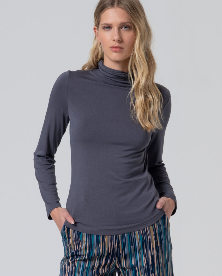 Camiseta cuello alto de viscosa bambú Gris oscuro