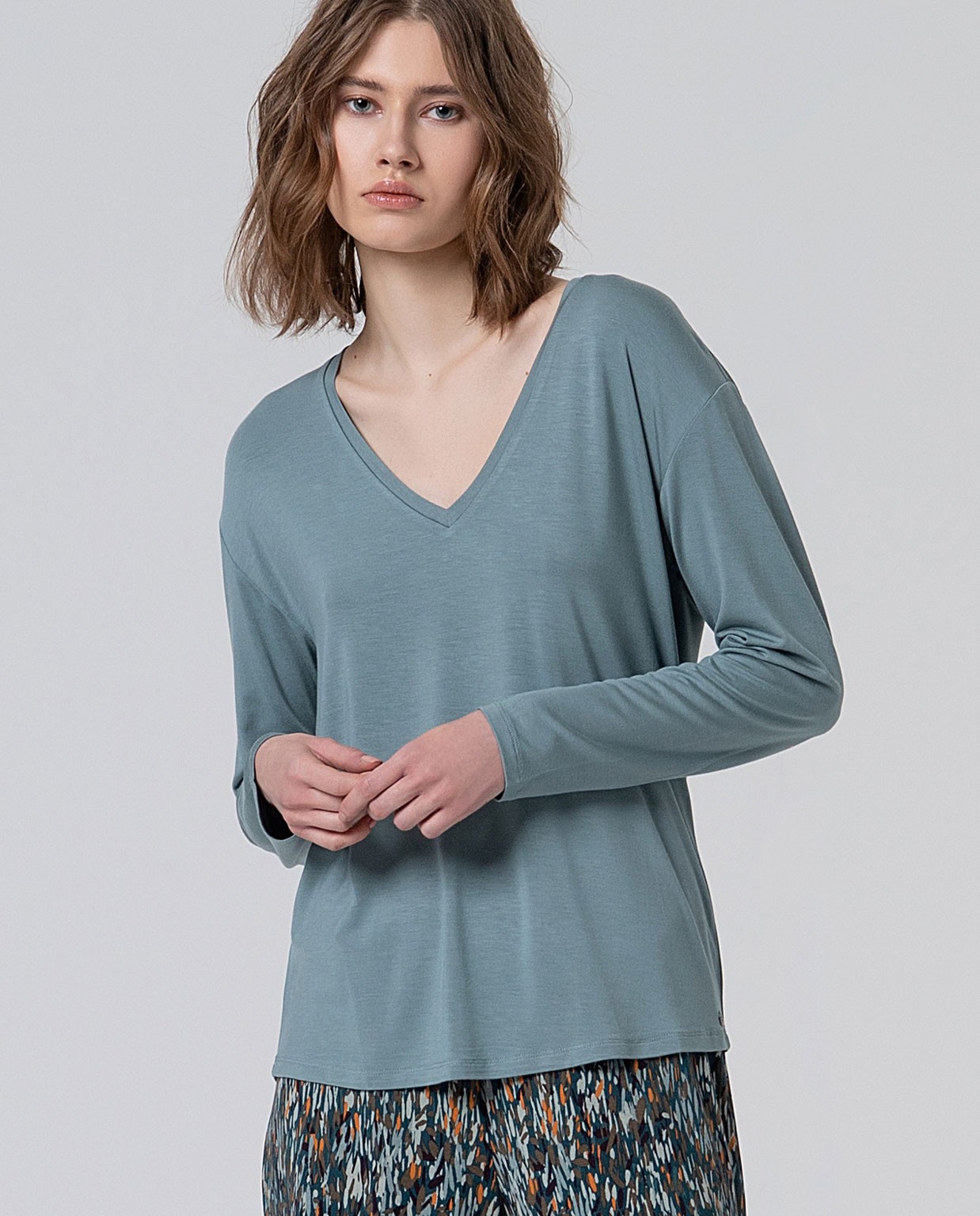 Camiseta escote V de viscosa bambú Azul celeste