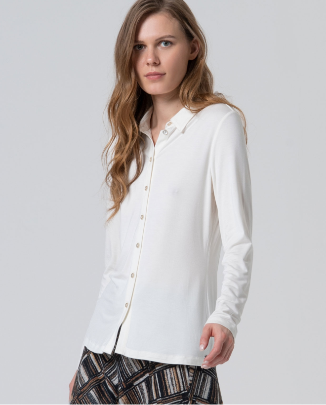 Camisa elástica y suave de bambú Crudo
