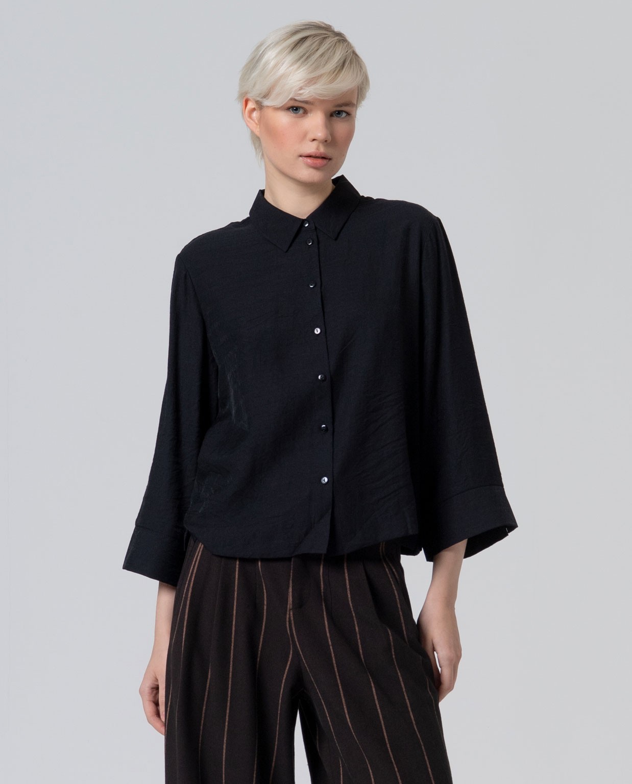Camisa oversize manga campana Negro