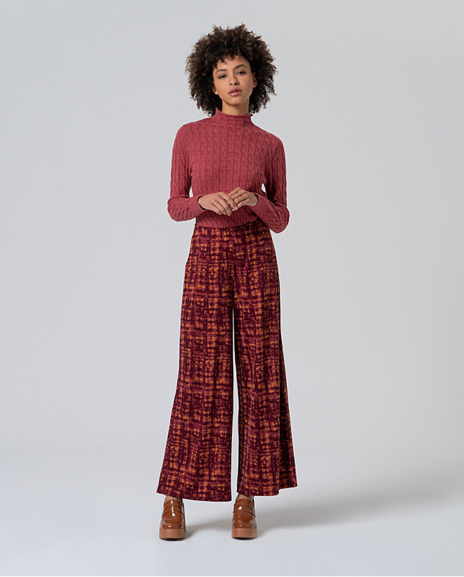 Pantalón oversize fluido estampado Granate