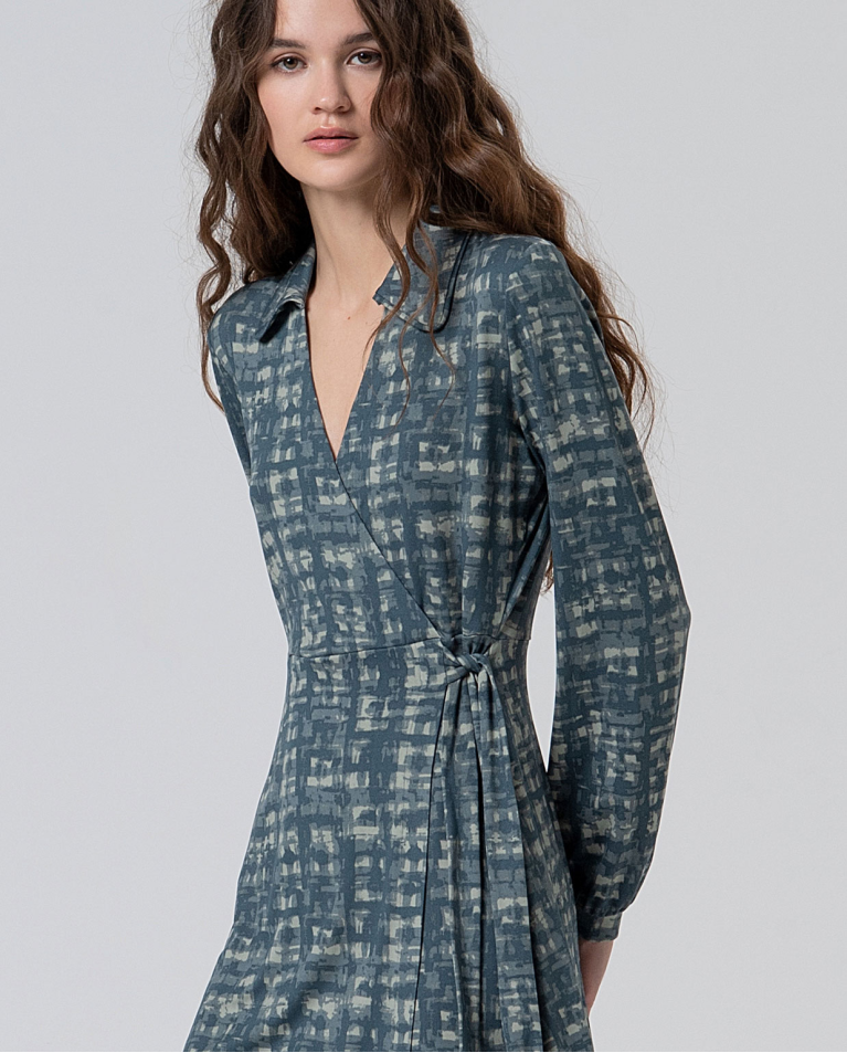 Vestido cruzado con nudo estampado Azul acero