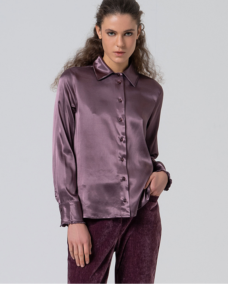 Camisa satinada con frunces Arándano