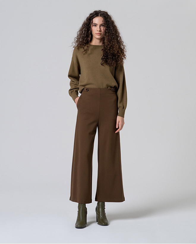Pantalón tobillero de corte flare Kaki Oscuro
